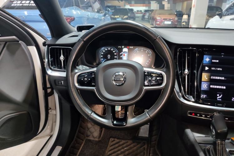 Used Volvo S60 2021 T4 Zhiyuan Sport Edition Steering Wheel