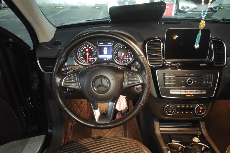 Used Mercedes-Benz GLS 2017 GLS 400 4MATIC Fashion Edition Steering Wheel