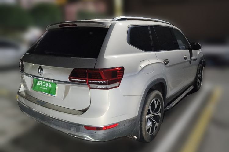 Used Volkswagen Teramont 2017 330TSI Two-Wheel-Drive Luxury Edition Rear Right 45 Deg