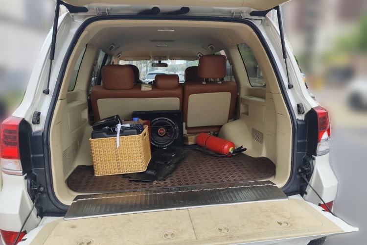 Used Toyota Land Cruiser 