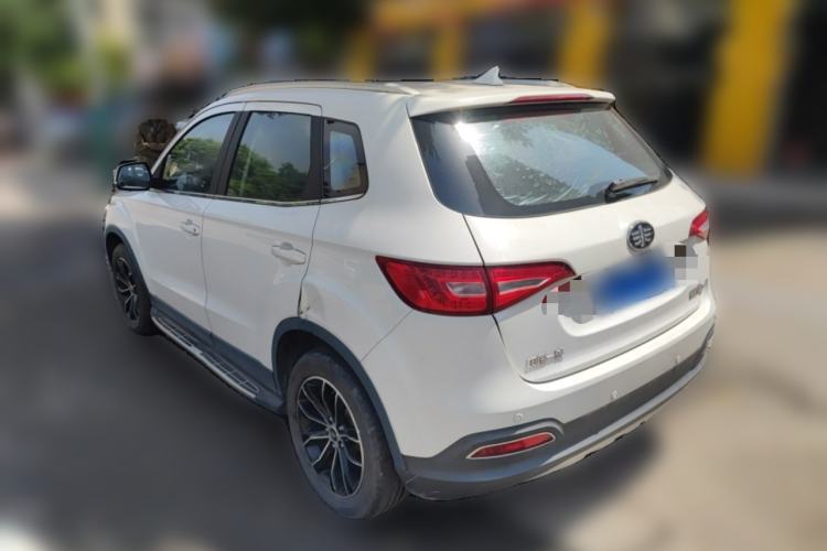 Used FAW Senya R7 2017 1.6L Manual Luxury Model
