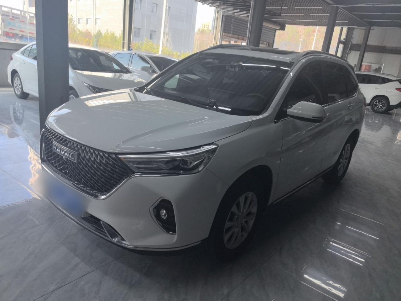 Под передней частью автомобиля