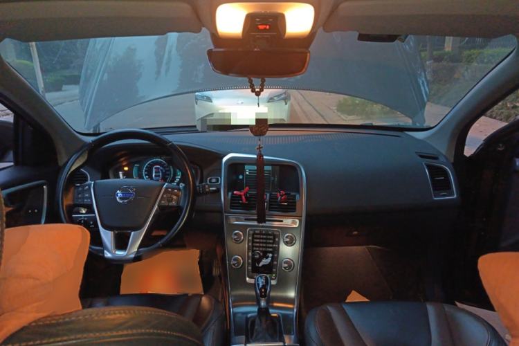 Used Volvo XC60 2014 Restyled T5 Zhiya Edition Center Console