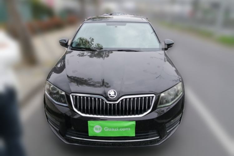 Used Skoda Octavia 2017 1.6L Automatic Smart Drive Edition Front