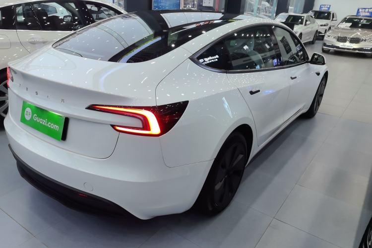 Used Tesla Model 3 2023 Long-Range All-Wheel-Drive Version