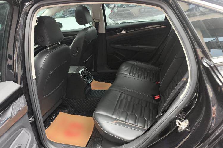 Used Volkswagen Passat 2020 330TSI Elite Edition China VI Left Rear Seat