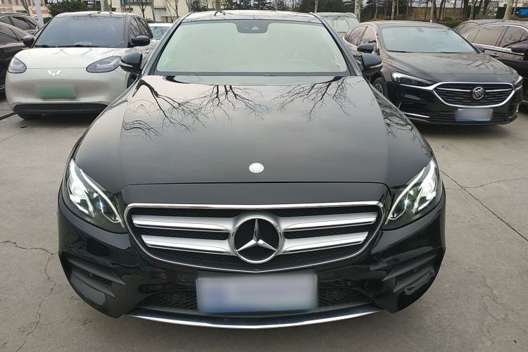 Used Mercedes-Benz E-Class 2016 E 300 L Sporty and Stylish Model
