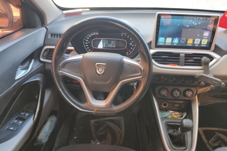 Used Baojun 510 2017 1.5L manual Comfort trim