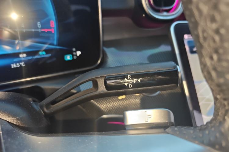 Used Mercedes-Benz C-Class 2022 Restyled C 260 L Sport Edition Gear Lever