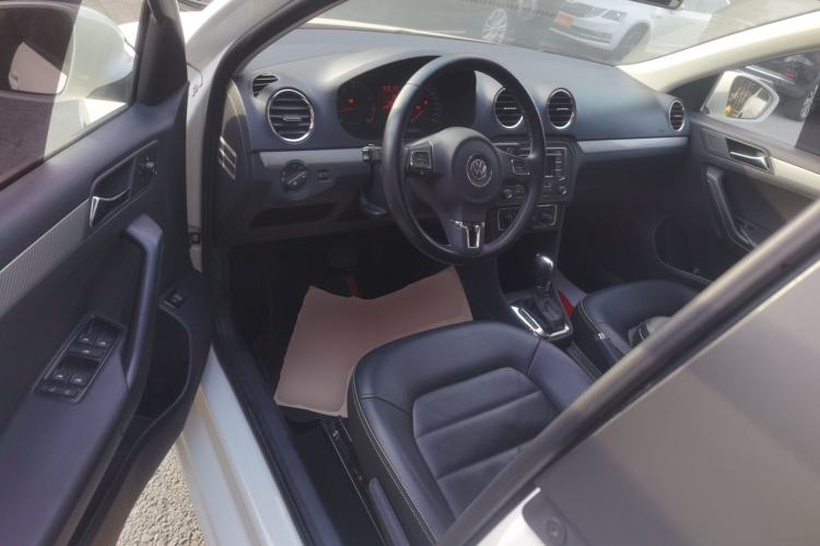 Used Volkswagen Jetta 2015 Value Edition 1.6L Automatic Comfort Version
