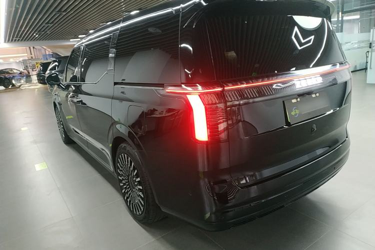 Used Zeekr 009 2022 WE Edition Exterior 2