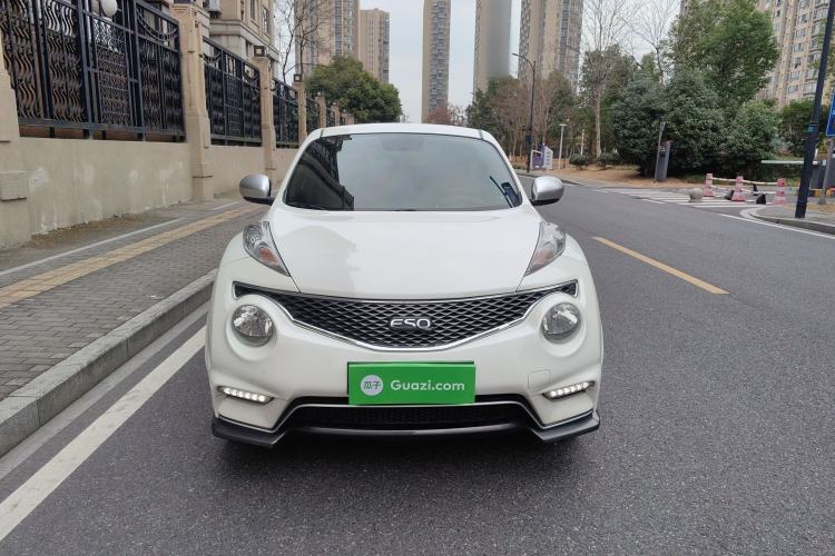 Used Infiniti ESQ 2014 1.6L Luxury Edition Exterior 1