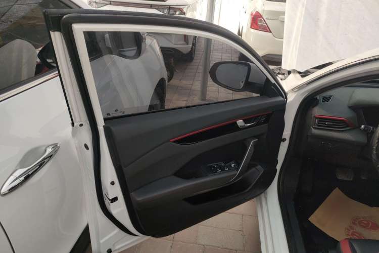 Used Dongfeng Aeolus Yixuan 2021 230T Automatic Glory Edition