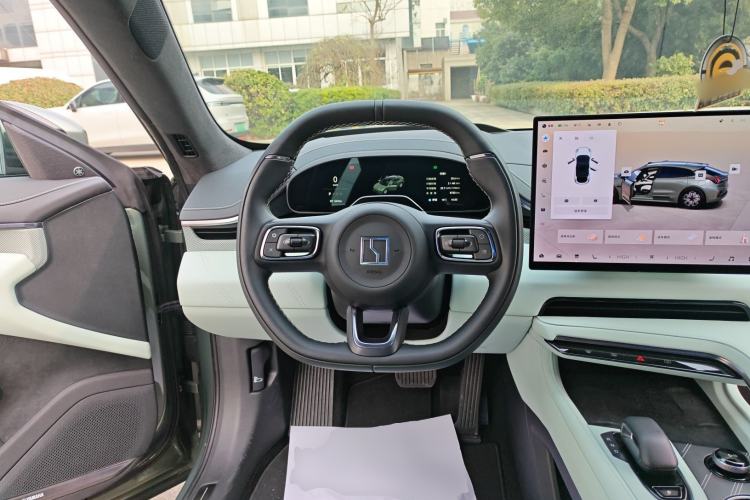 Used Zeekr 001 2025 WE Edition 100 kWh Rear-Wheel Drive
