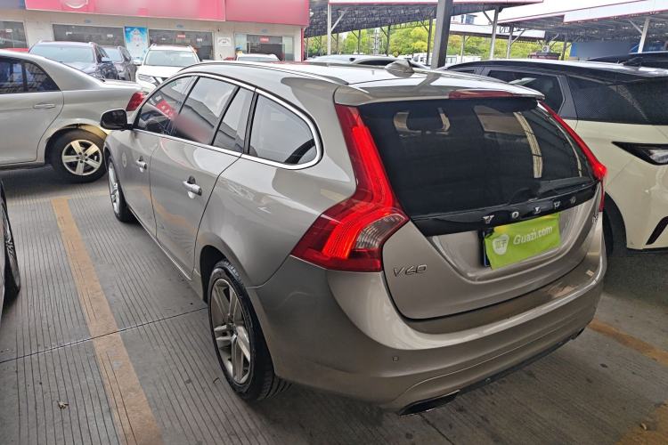 Used Volvo V60 2015 T5 Zhiya Edition Rear Left 45 Deg
