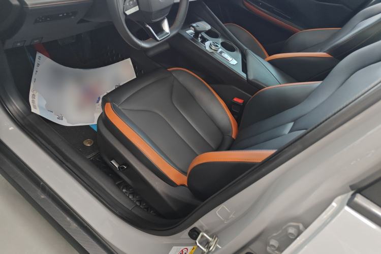 Used CHANGAN UNI-V 2023 1.5T Prestige Model
