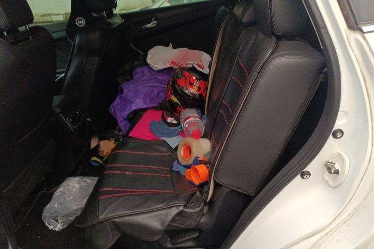 Used Dongfeng Fengon 580Pro 2020 220T Manual Yuling Edition Left Rear Seat