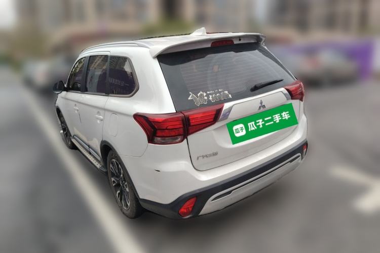 Used Mitsubishi Outlander 2019 2.0L Two-Wheel Drive Comfort Edition 5 Seats China VI Standard Rear Left 45 Deg