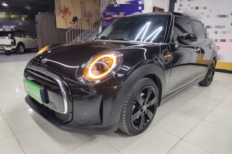 Used MINI MINI 2023 Updated 1.5T COOPER Artist Five-Door Edition