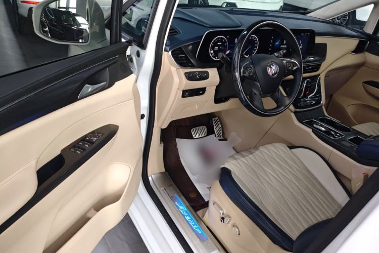 Used Buick GL8 2022 ES Landtrek 653T Luxury Edition