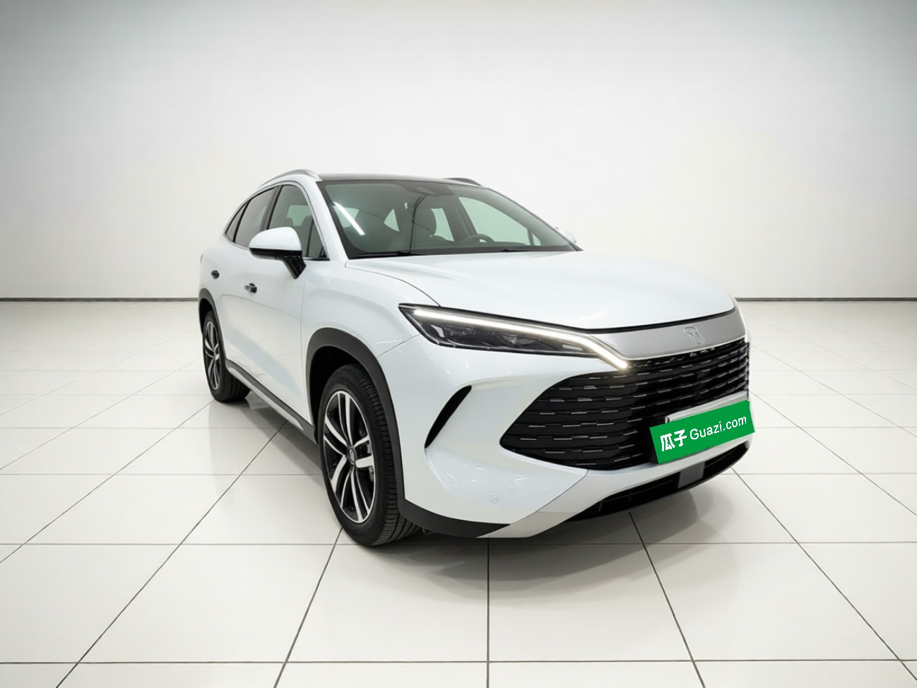 BYD Song L DM-i 2024 112 km Leading Edition — снимка 3