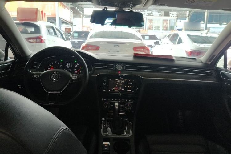 Used Volkswagen Magotan 2019 330TSI DSG Luxury Version China VI Standard
