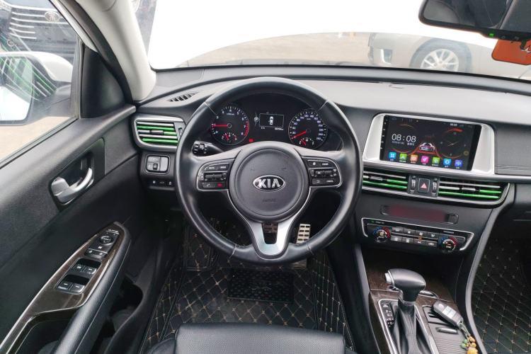 Used Kia K5 2017 2.0L Automatic 15th Anniversary Special Edition LUX
