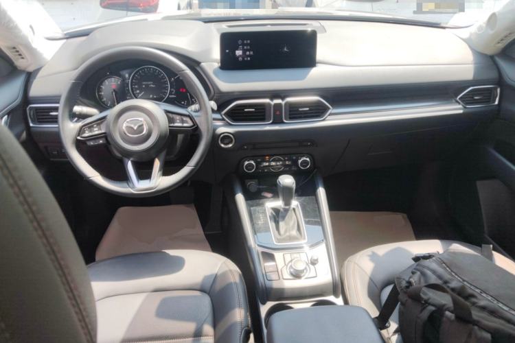 Used Mazda CX-5 2022 2.0L Automatic Two-Wheel Drive Zhiya Version Center Console