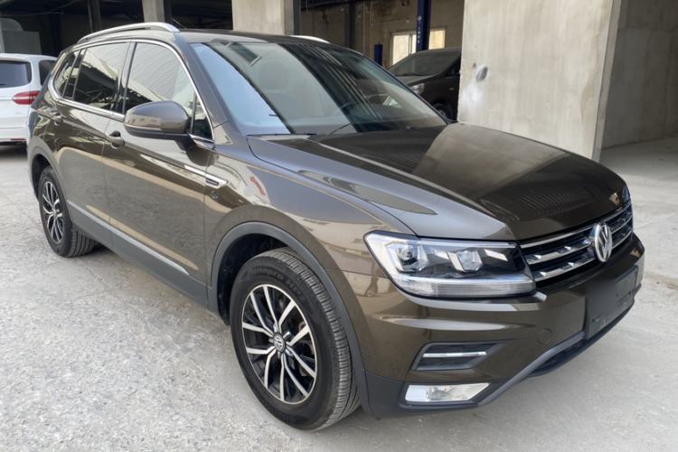 Used Volkswagen Tiguan L 2018 Facelift 330TSI Automatic Two-Wheel Drive Luxury Edition Exterior 5