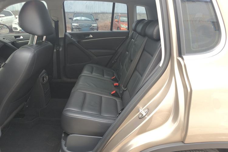 Used Volkswagen Tiguan L 2015 1.8TSI Automatic All-Wheel-Drive Luxury Model