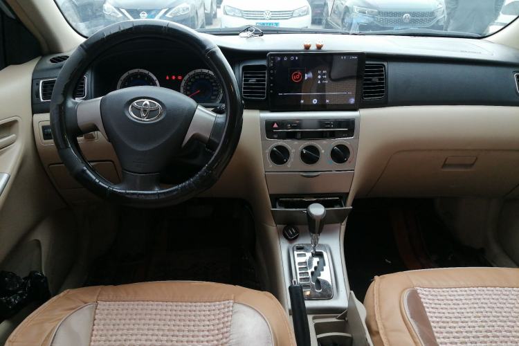 Used Toyota Corolla EX 2013 1.6L Automatic Luxury Edition Center Console