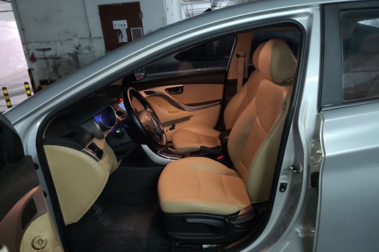 Used Hyundai Elantra (5th Generation / Langdong) 2012 1.6L Automatic Leading Model
