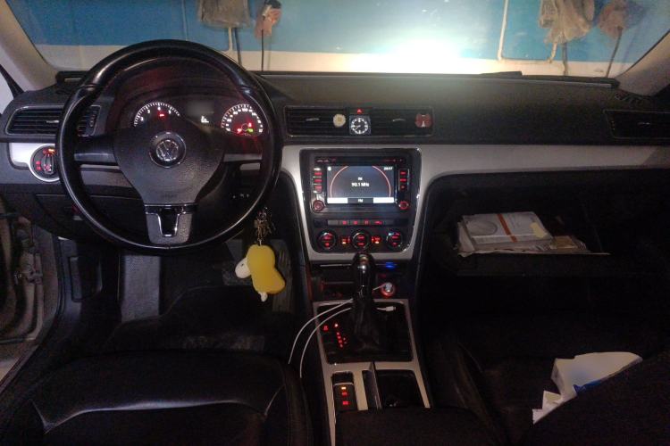 Used Volkswagen Passat 2011 1.8 TSI DSG Prestige Edition Center Console