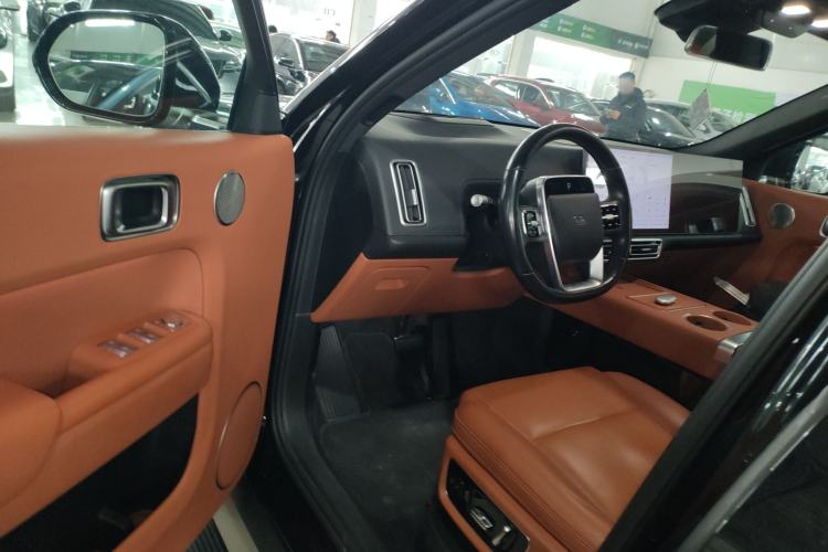 Used Li Auto L8 2023 Pro Model
