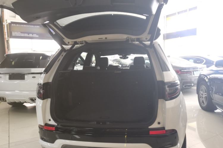 Used Land Rover Discovery Sport 2022 Revised Version 249 PS R-Dynamic S Performance Edition 5 Seats Trunk