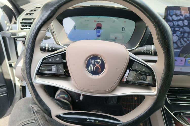 Used BYD Han 2024 EV Glory Edition 605KM Front-Wheel-Drive Premium Model Steering Wheel