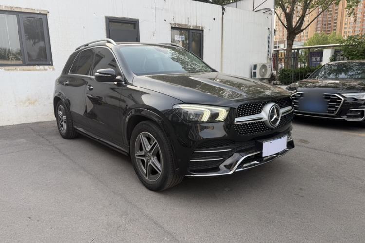 Used Mercedes-Benz GLE 2020 Facelifted GLE 450 4MATIC Stylish Edition Exterior 4