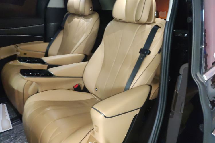 Used Denza D9 2024 DM-i 1050 Luxury Model Left Rear Seat