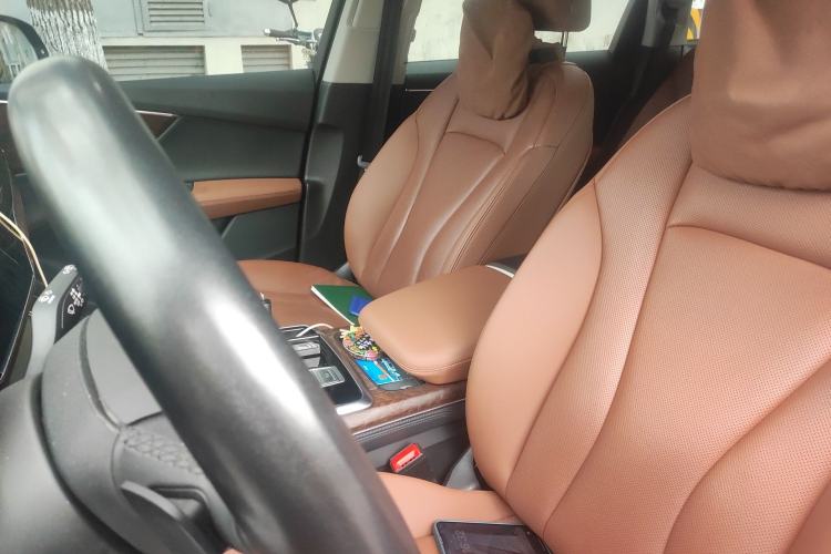 Used Audi Q7 2023 45 TFSI quattro S line Sport model Left Front Seat