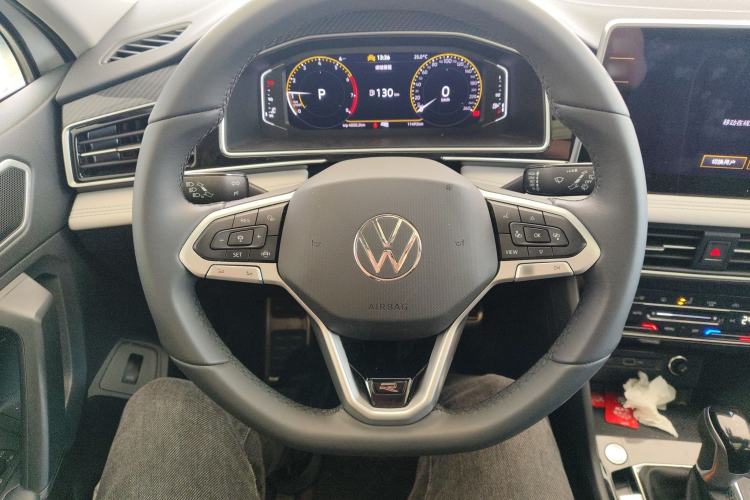 Used Volkswagen Tiguan L 2024 Outstanding Model 330TSI Automatic Two-Wheel Drive R-Line Dragon Glory Edition Steering Wheel