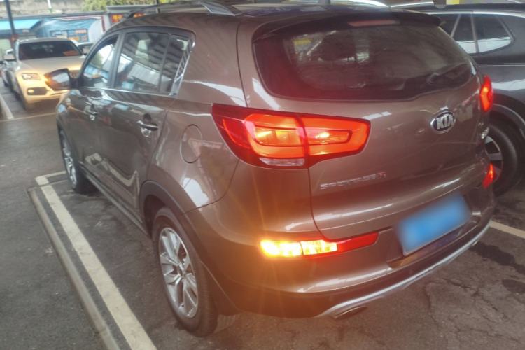 Used Kia Sportage R 2015 2.0L Manual Two-Wheel Drive GLS Trim
