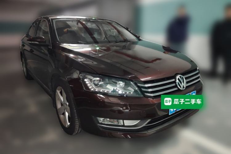 Used Volkswagen Passat 2011 1.8TSI DSG Prestige Edition Front Right 45 Deg