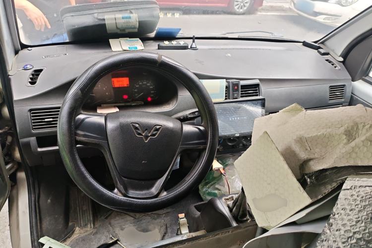 Used Wuling Rongguang 2011 1.2L Base Version