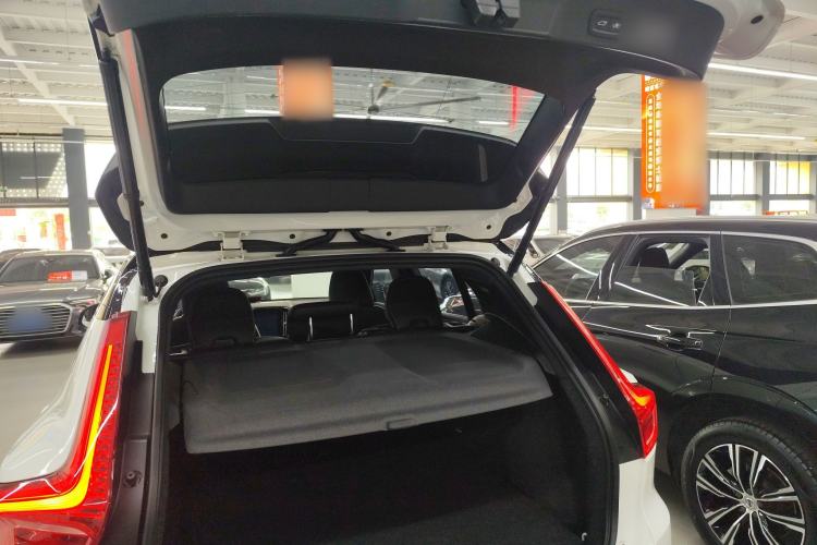 Used Volvo XC40 2020 T4 Four-Wheel Drive Smart & Sporty Edition Trunk