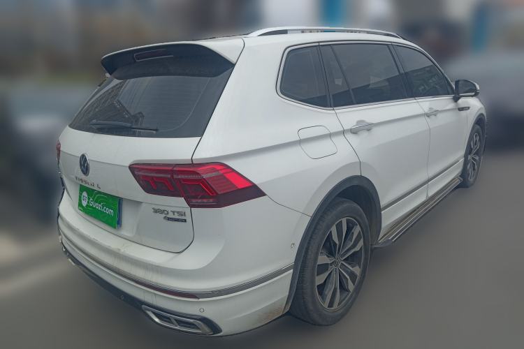 Used Volkswagen Tiguan L 2023 380TSI Automatic All-Wheel Drive R-Line Enhanced 7-Seater Rear Right 45 Deg