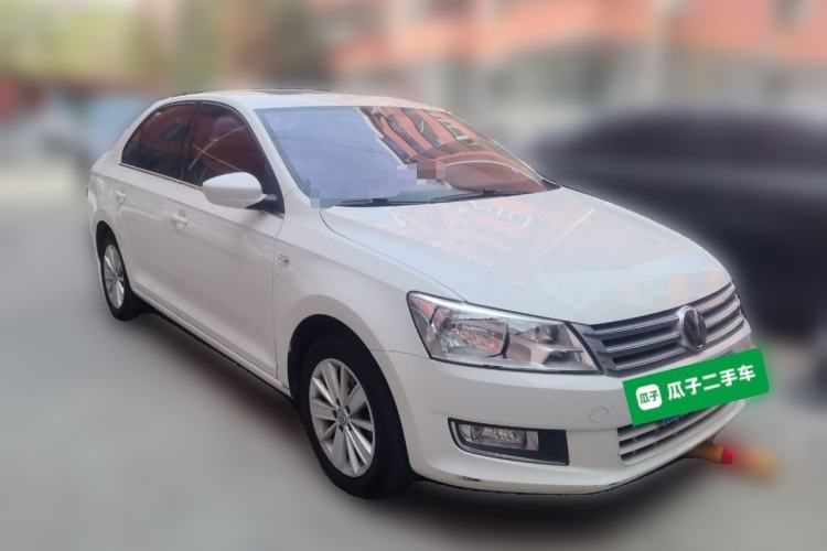 Used Volkswagen Santana 2015 1.6L Automatic Luxury Edition Front Right 45 Deg