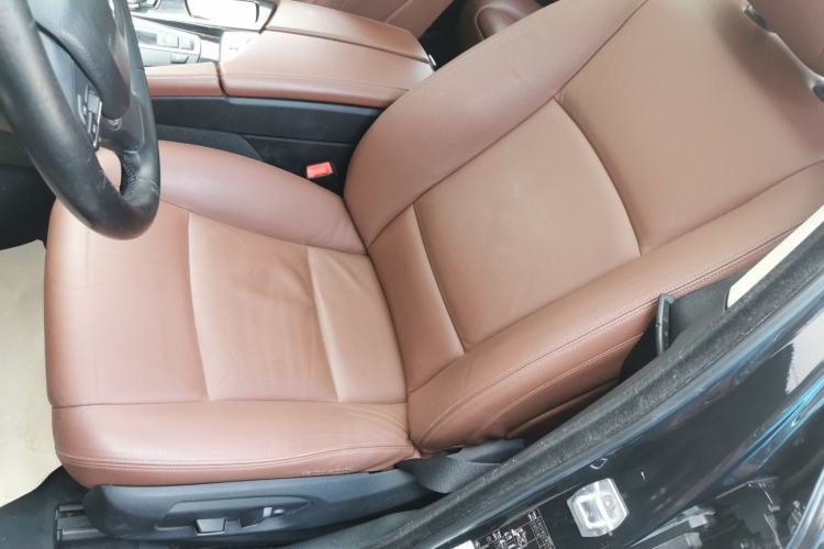 Used BMW 5 Series 2014 528Li Leading Model