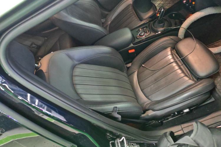 Used MINI Clubman 2023 Revised 2.0T COOPER S Connoisseur Right Front Seat