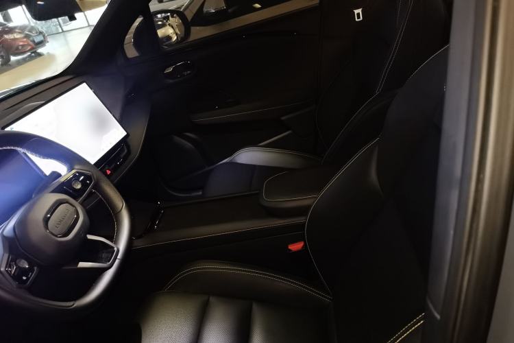 Used Lynk & Co 06 2025 Renew 1.5T Pro
