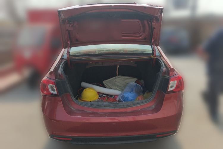 Used CHANGAN Alsvin V5 2012 1.5L Manual Sport Version China V Standard Trunk